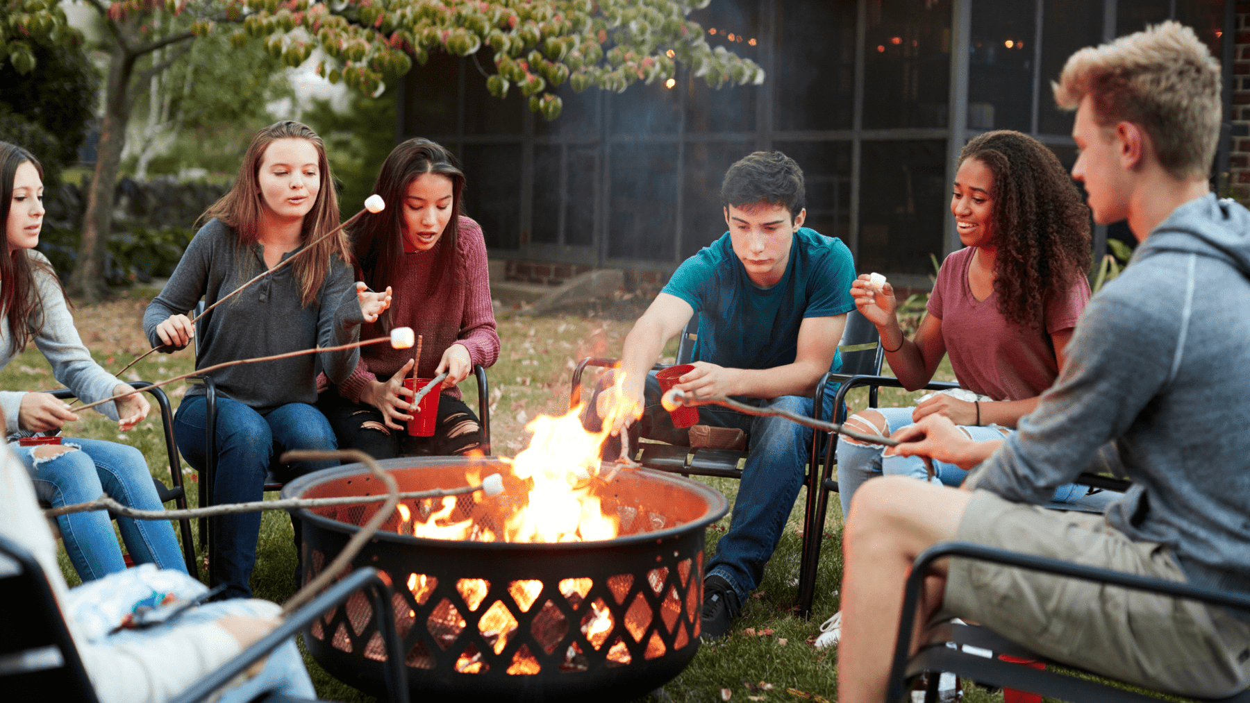 Essential Fire Pit Ideas for Airbnb & VRBO: What Works, What Doesn’t, and Why