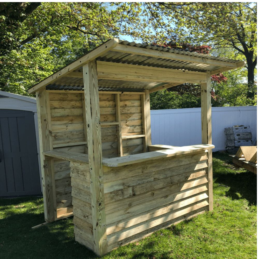Taverns_To_Go_Temple_Bar_Backyard_bar_in_the_shade