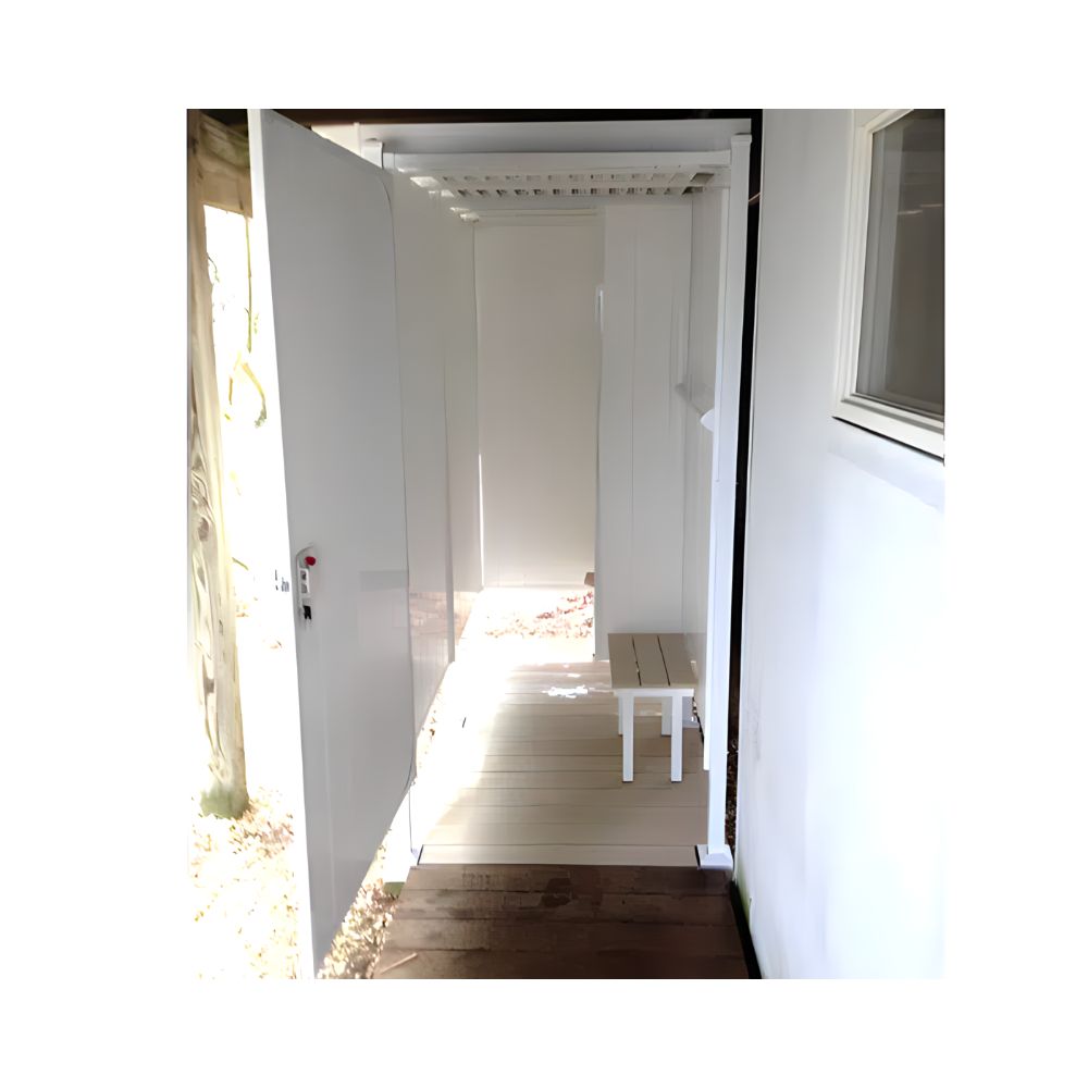 Todd pod Double outdoor shower kit with biege floor and bench