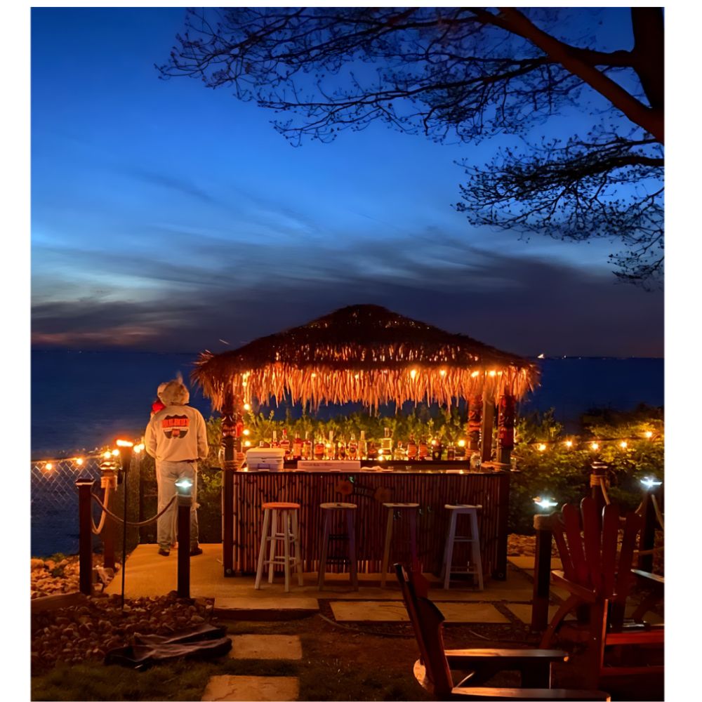 White_Sands_Big_Kahuna_Outdoor_Tiki_bar_with_lights