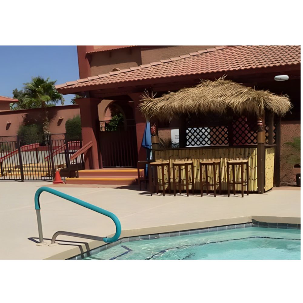 White_Sands_Big_Kahuna_Outdoor_tike_bar_at_a_hotel